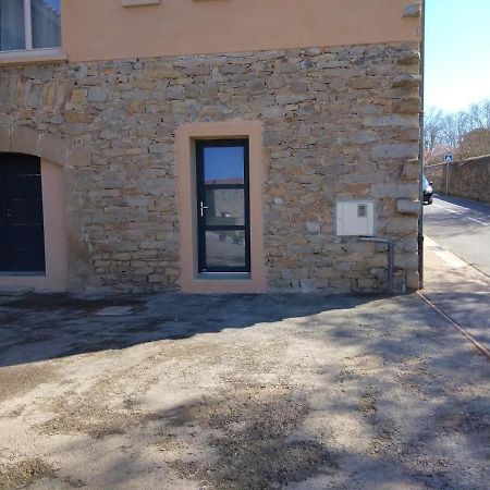 Studio Le Menascle Saint-Georges-de-Luzencon ภายนอก รูปภาพ