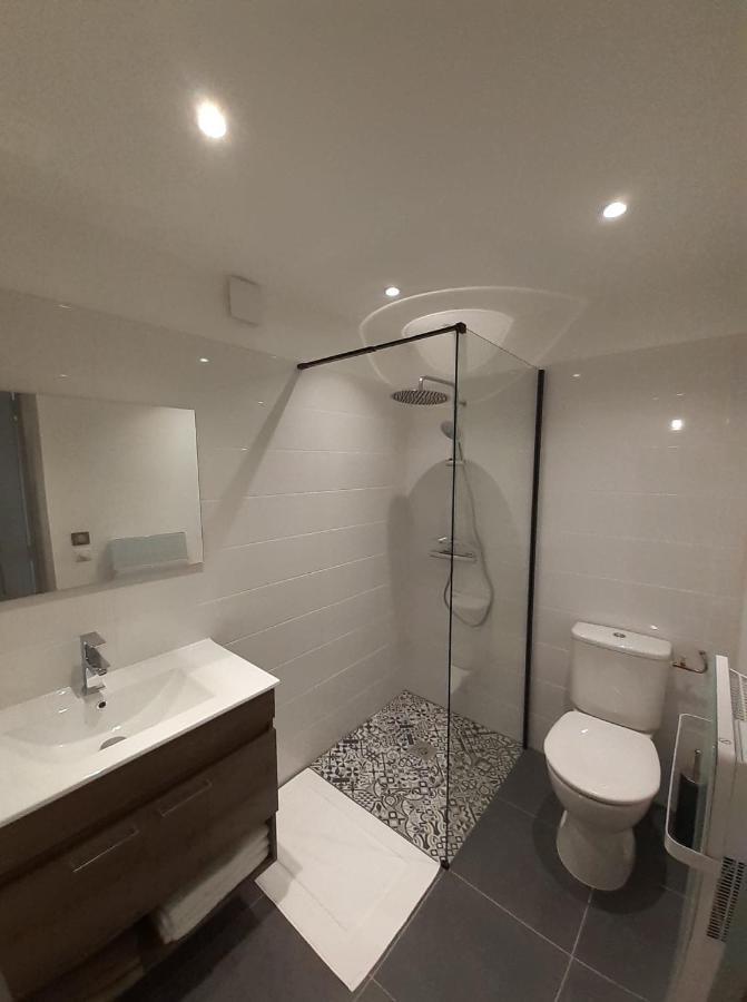 Studio Le Menascle Saint-Georges-de-Luzencon ภายนอก รูปภาพ